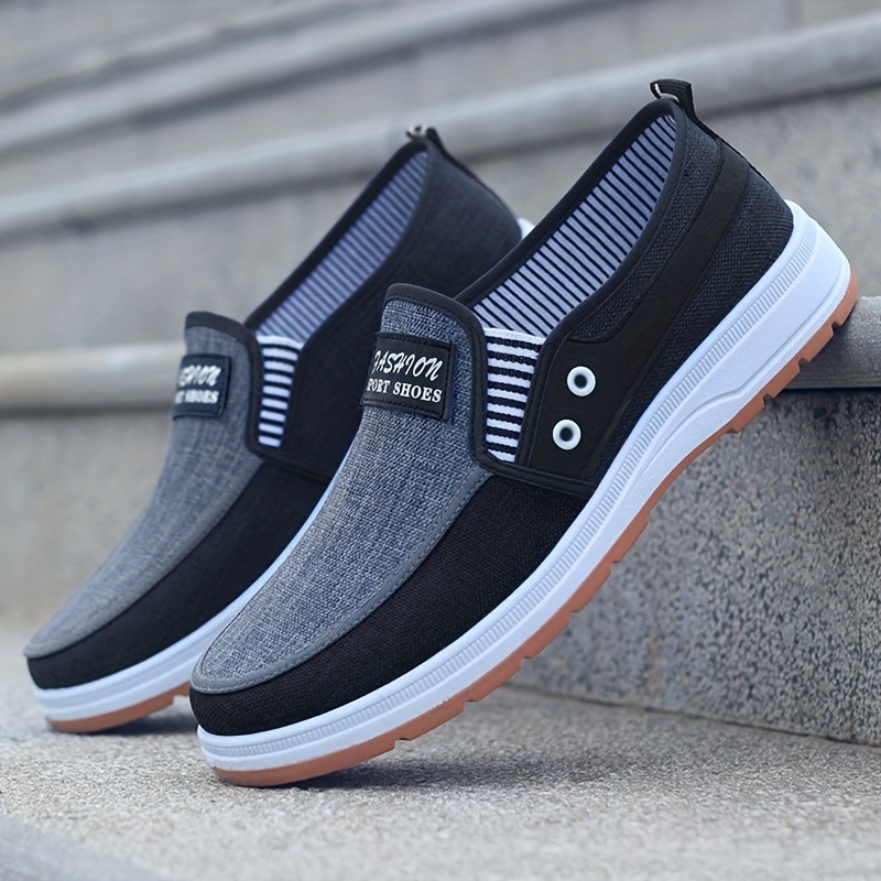 d3023f13-3449-47e3-a201-08f87f725841.jpg Low Top Men'S Casual Slip-On Fabric Upper Walking Shoes, Breathable, Comfortable, Solid Color, Fabric Insole, Faux Sole, Fabric Inner, with Rubber Sole for All Seasons - الصورة 1