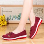⁦Women's Floral Embroidered Flats, Bowknot Decor Lightweight Soft Sole Shoes, Comfort Daily Footwear⁩ - الصورة ⁦6⁩