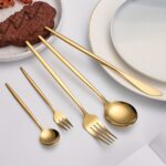 Elegant 30pcs Golden Stainless Steel Cutlery Set - Includes Knives, Forks, Spoons & Dessert Spoons - Dishwasher Safe for Home, Kitchen, Restaurants, Hotels, Parties, Thanksgiving, Easter, Christmas & Weddings, High-grade, Utensil Set - Image 3