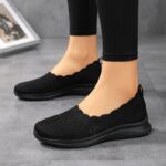 Women's large-size white sneakers, slip-on design, lightweight, suitable for daily wear in spring and summer leisure travel, comfortable and breathable - Image 8