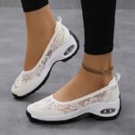⁦Unisex Breathable Slip-On Fishing Shoes - Non-Slip Rubber Sole, Comfortable Low-Top Design for Camping, Hiking & Outdoor Adventures (White), Hiking Footwear, Minimalist Footwear, Durable Traction Footwear⁩ - الصورة ⁦2⁩