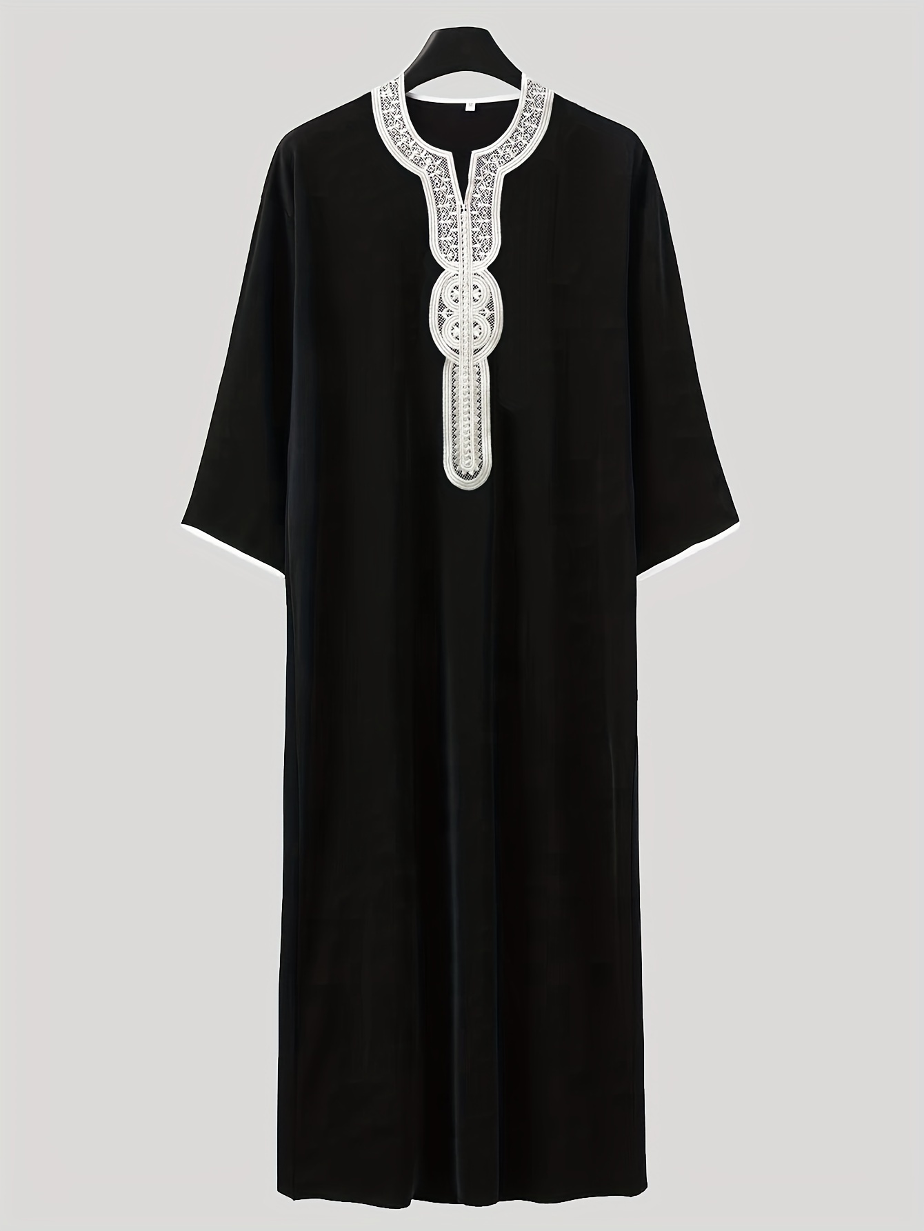 e7277cbf-f344-40dd-992f-7d5494888300.jpg Men'S Polyester V-Neck Kaftan with Geometric Applique - Modest Loose-Fit Middle Eastern Thobe, Three-Quarter Sleeves, Non-Stretch Woven Fabric, All-Season - Image 1