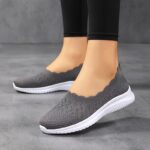Women's large-size white sneakers, slip-on design, lightweight, suitable for daily wear in spring and summer leisure travel, comfortable and breathable - Image 12
