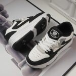 ⁦Fashion Roller Skates - Pink & White Low-Top Sneakers with Retractable Four-Wheel Design, Comfortable EVA Insole, Durable TPR Sole, Stylish Casual Shoes for Teens & Adults, All-Season Wear, Sports Casual Shoes | Midtop Sneakers | Fabric Upper Sneakers⁩ - الصورة ⁦22⁩