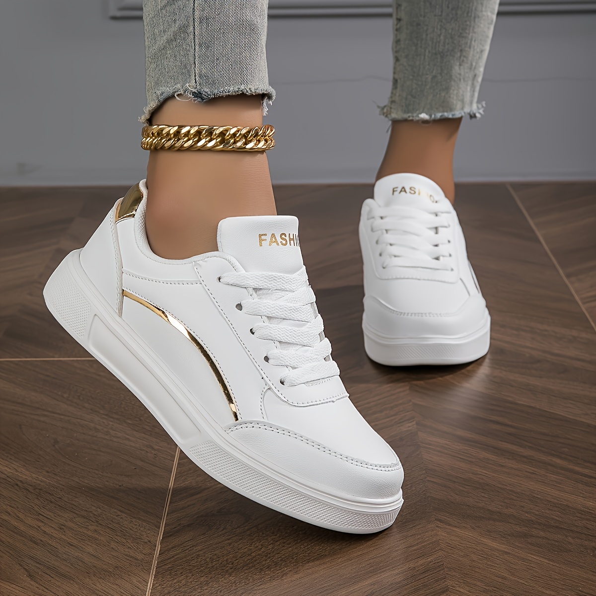 f052b7c1-ecb1-4859-ba0f-fcda2a0df795.jpg Casual Fashion Sports Shoes For Women Flat Simple Flash Sports Shoes - Image 1