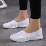 Women's large-size white sneakers, slip-on design, lightweight, suitable for daily wear in spring and summer leisure travel, comfortable and breathable - Image 9