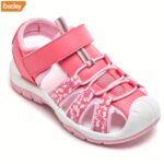 ⁦DCLUAY Girls' Pink Breathable Sandals - Lightweight Non-Slip Outdoor Sports & Casual Shoes with Hook-and-Loop Strap, Perfect for Running and Casual Attire, Strappy Sandals⁩ - الصورة ⁦5⁩