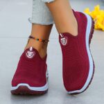 ⁦Women'S Plus Size Breathable Slip-On Sneakers - Lightweight Casual Walking Shoes with Air Cushion, Black & Blue Design, Comfortable Fabric Upper & TPR Sole for Spring/Autumn, Ladies Sneakers, Everyday Comfort Footwear, Slipon Design, Flexible Sole Footwea⁩ - الصورة ⁦6⁩