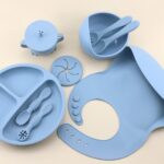 ⁦9pcs Silicone Baby Feeding Set - Weaning Guide Kit with Suction Bowl, Divided Plate, Toddler Self-Feeding Plate, Spoon, Fork, Adjustable Bib, and Sippy Cup for Infants and Toddlers⁩ - الصورة ⁦6⁩