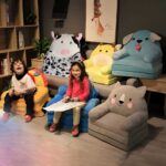 ⁦Children's Folding Sofa, Toddler Stool, Nursery Baby Chair, Cushioned Flip-Up Children's Sofa Seat Cover, Plush Lazy Recliner Sofa, Washable⁩ - الصورة ⁦9⁩