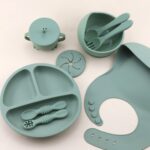 ⁦9pcs Silicone Baby Feeding Set - Weaning Guide Kit with Suction Bowl, Divided Plate, Toddler Self-Feeding Plate, Spoon, Fork, Adjustable Bib, and Sippy Cup for Infants and Toddlers⁩ - الصورة ⁦3⁩